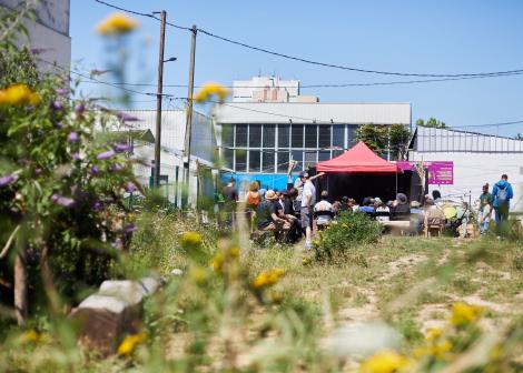 Festival Arts de rue des cités - La Folie de Brahim, Jardin Espérance © Charlène Yves