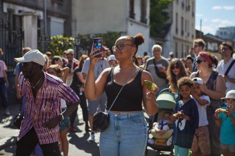 Festival Arts de rue des cités - Parade des Grandes Personnes © Charlène Yves