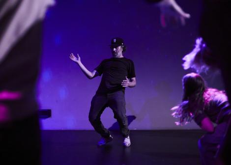 Initiation à la House Dance avec Rabah Mahfoufi – INSOMNIE © Charlène Yves 