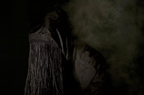 Summoning a chorus of vilaines — Marion Zurbach © Simon Courchel