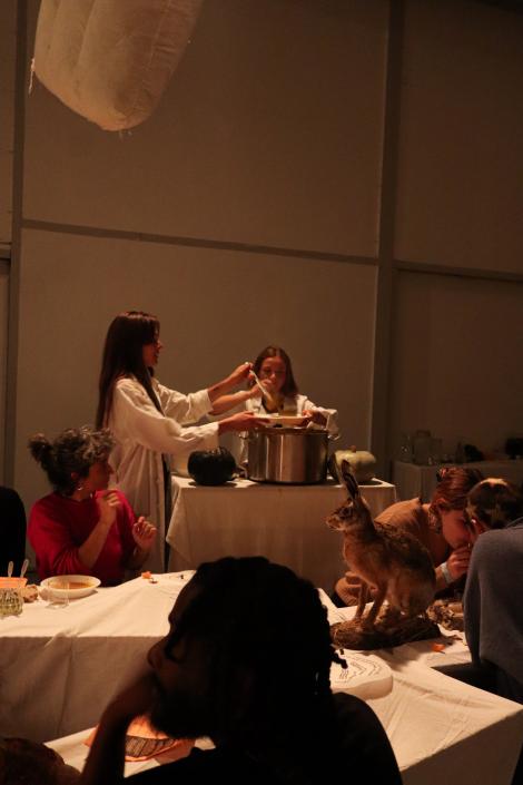 Autoportraits aux non-humain·es — Fête des mort·es pour non-humain·es © Jade Virlot